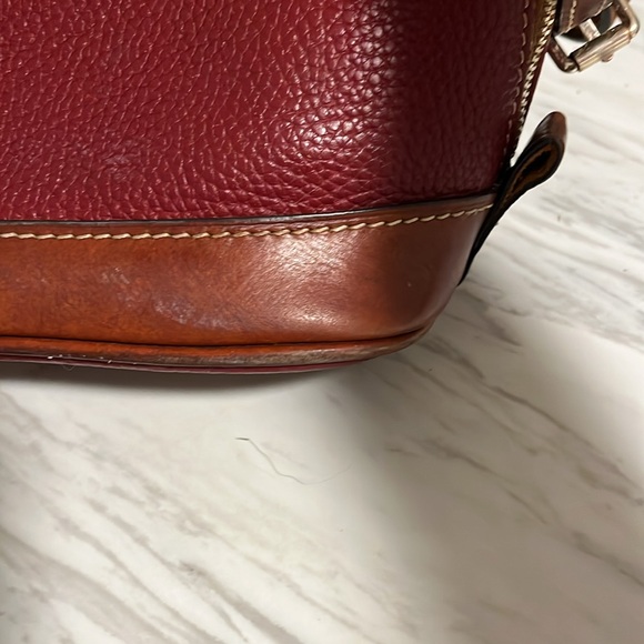 Gently used AUTHENTIC Dooley & Bourke bag! - Picture 4 of 5